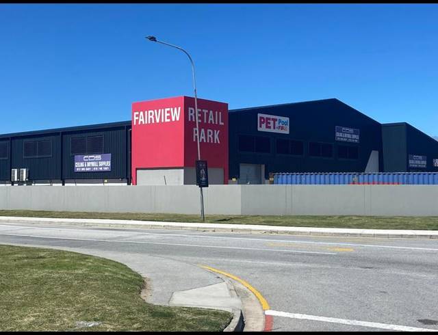 BUSINESS PROPERTY TO RENT IN FAIRVIEW